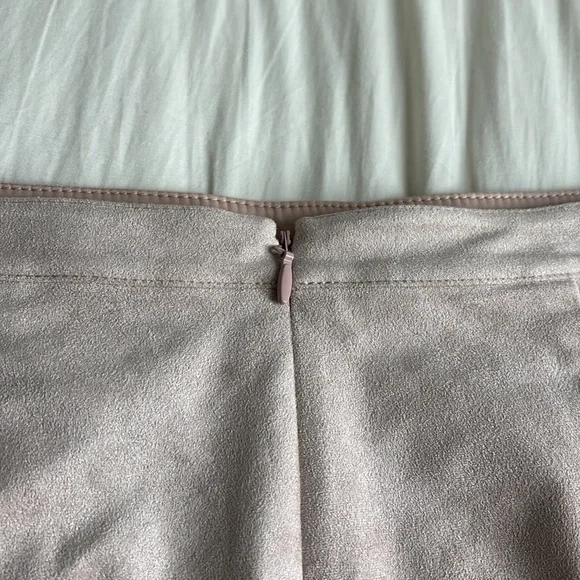 BCBG Pink Suede Skirt - Picture 4 of 5